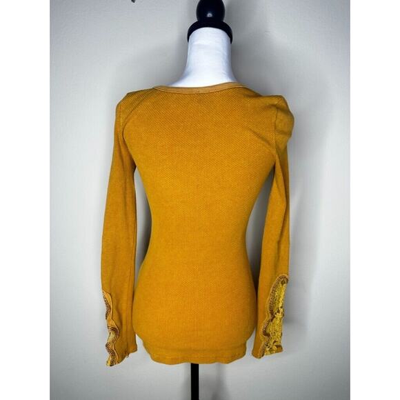 Y2K Free People Mustard Yellow Synergy Thermal Crochet Cuff Lace Knit XS - Picture 3 of 13